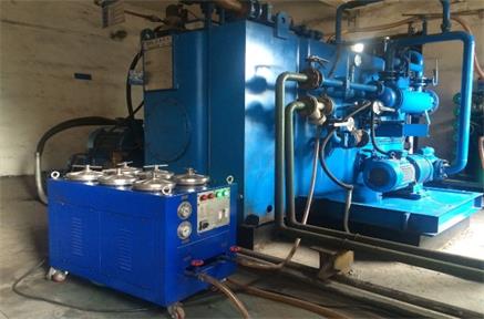 Remplacement de l'huile hydraulique et entretien du filtre à huile